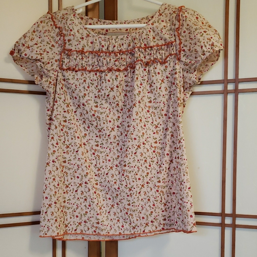 Sanctuary Cream Flutter Sleeve Blouse with Ruffled Details